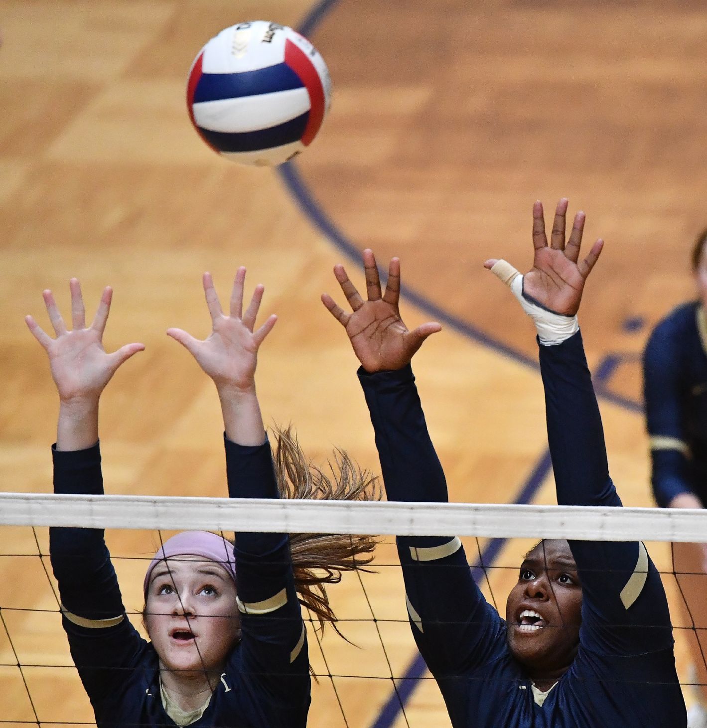 Althoff vs Minooka in 4A Volleyball Sectional Final